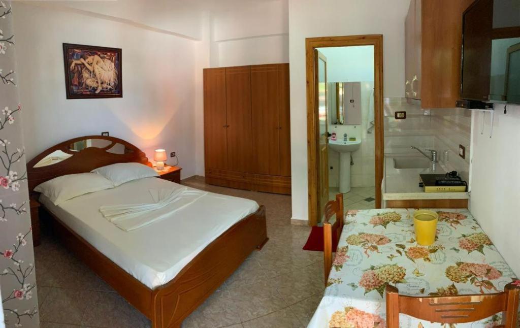 Albi'S Guesthouse Ksamil Kültér fotó
